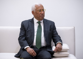 Costa insiste en que reabrir el estrecho de Ormuz es “crucial y urgente” y ofrece el apoyo del bloque para garantizar la navegación