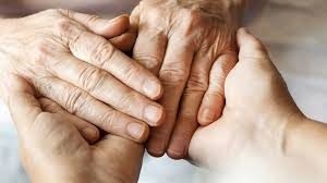 URGE UNA ESTRATEGIA EUROPEA PARA LOS MAYORES