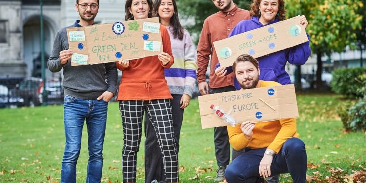 360 grados: Bruselas se prepara para conquistar a los jovenes antes de las elecciones europeas