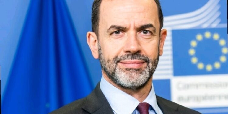 Camilo Villarino, director de gabinete de Borrell, nuevo jefe de la Casa Real