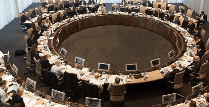 El BCE mantiene los tipos de interés en el 4,5% ante tendencia a la baja de inflación subyacente