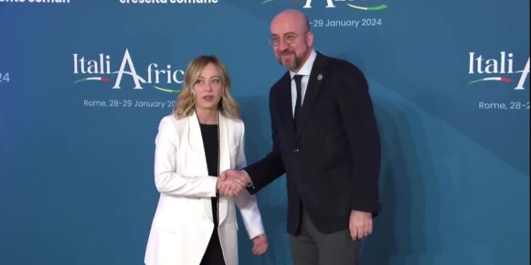 Meloni aununcia un plan de ayuda a África con 5.500 millones