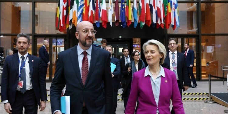 Michel y Von der Leyen aseguran que el acuerdo unánime de los 27 transmite un firme mensaje de unidad