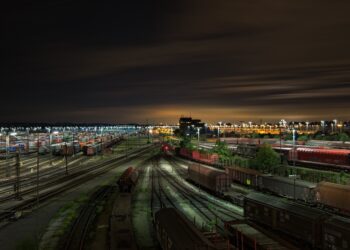 Los miembros del CDR abogan por transferir el transporte de mercancías hacia el ferrocarril