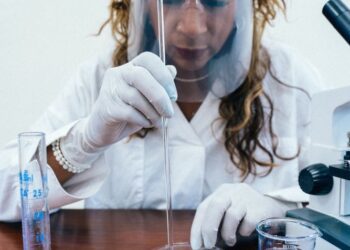 Las mujeres representan un 41% del empleo total en ciencia e ingeniería