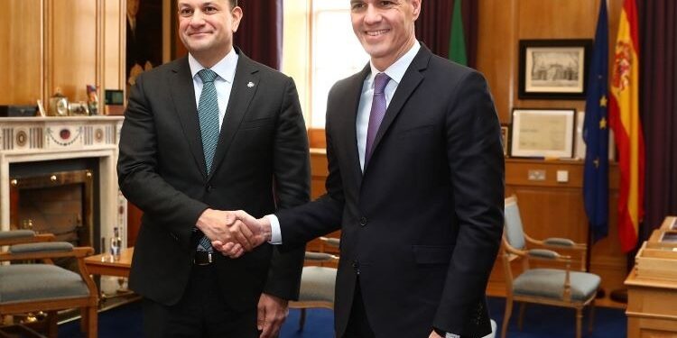 Sánchez y el primer ministro irlandés piden a Bruselas que evalúen si Israel cumple sus compromisos con la UE en DDHH