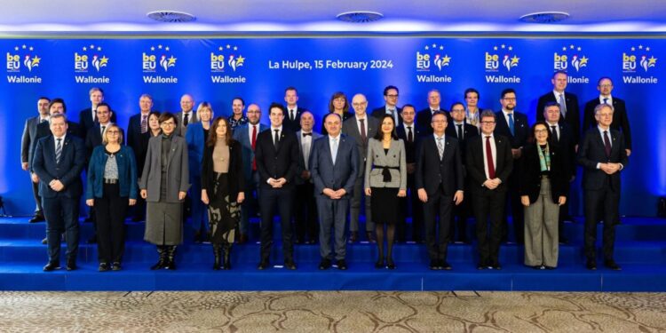 Los ministros de investigación e innovación insisten en la importancia de que se invierta en el sector