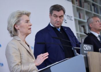 Von der Leyen insta a aumentar la inversión en defensa para hacer frente a los desafíos geopolíticos