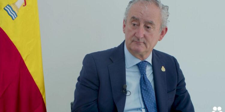 Tomás Cobo: «Dentro de la UE tenemos que trabajar por unificar la formación médica en su conjunto»