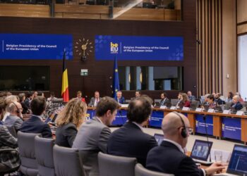 Los ministros de Movilidad y Empleo afrontan el dumping social y la competencia desleal