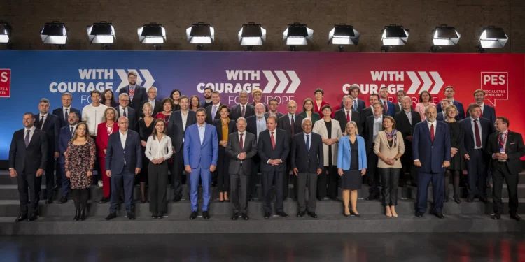 Los socialistas europeos lanzan su campaña electoral cuyo objetivo es frenar a la ultraderecha