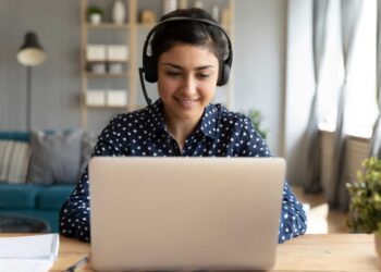 En el tercer trimestre de 2023 un 65% de las personas que trabajaban en el sector administrativo eran mujeres