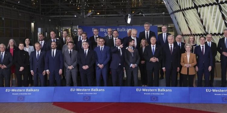 Balcanes Occidentales: El Consejo acuerda mandato de negociación reformas y crecimiento