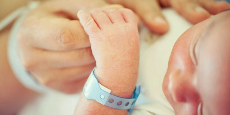 La natalidad de la UE en 2022 sufre un ligero descenso respecto al año anterior