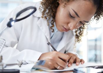 Las mujeres representan casi un tercio del total de los graduados del STEM en 2021