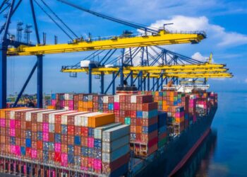 En 2023, la UE realizó 502.000 millones de exportaciones a EE.UU. y 344.000 millones de importaciones