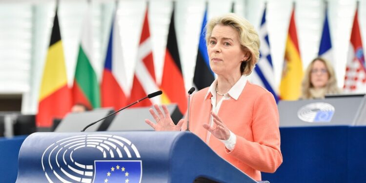 Bruselas urge a los 27 a iniciar negociaciones de adhesión con Bosnia y Herzegovina