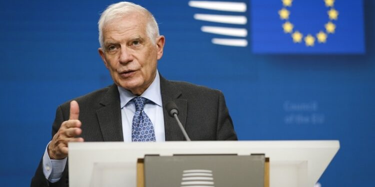 La UE asigna 5 000 millones de euros en el marco del Fondo Europeo de Paz para apoyar militarmente a Ucrania