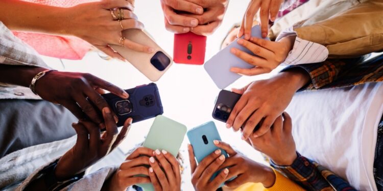 El 59% de los ciudadanos UE utilizaron las redes sociales en 2023