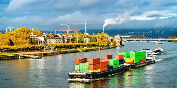 En 2022 se produjeron 965 millones de toneladas de carga a través de las vías navegables interiores de la UE