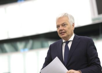 La Comisión Europea confirma que el procedimiento prejudicial suspende la ley de amnistía