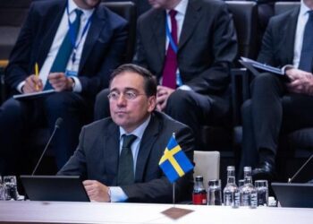 Albares pide previsibilidad en la ayuda a Ucrania pero sin duplicidades entre UE y OTAN