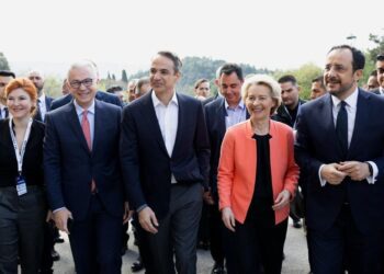 Von der Leyen aboga por reforzar el gasto en Defensa: no se puede volver a la inocencia