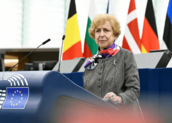 El Parlamento sanciona a la eurodiputada Zdanoka acusada de trabajar para la inteligencia rusa