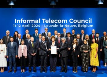 Los 27 firman la Declaración de Lovaina-la-Neuve para proteger a los ciudadanos en línea y garantizar su libertad de expresión