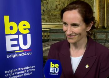 Mónica García propone eliminar en España las jornadas de 24 horas, siguiendo el ejemplo de otros países de la UE