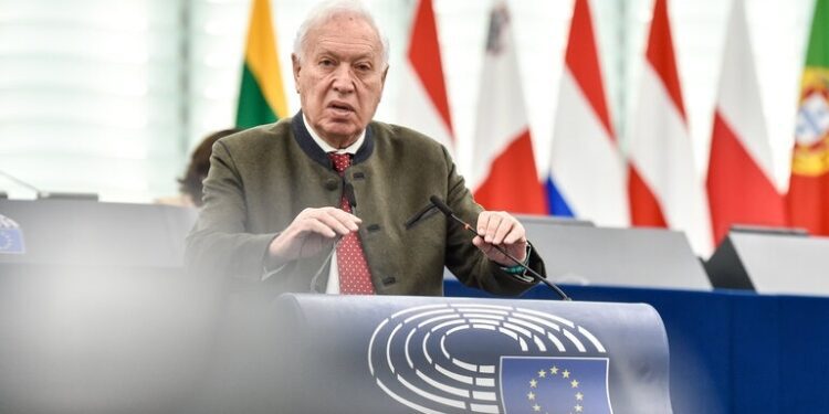 El PP evita que la Eurocámara apruebe la exclusión de Gibraltar de la lista de territorios de alto riesgo fiscal