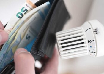 A mediados de 2023 los precios de la electricidad y gas disminuyeron en comparación al año anterior