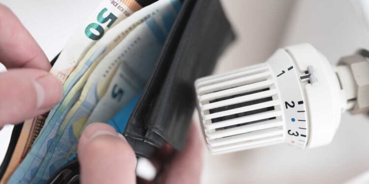 A mediados de 2023 los precios de la electricidad y gas disminuyeron en comparación al año anterior