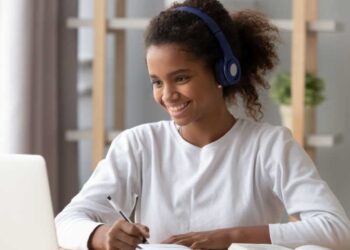 El 68% de las niñas tenían al menos habilidades digitales básicas en 2023