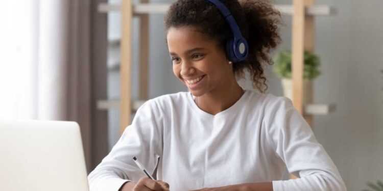 El 68% de las niñas tenían al menos habilidades digitales básicas en 2023