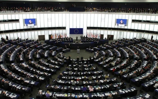 El Parlamento firma un nuevo organismo de la UE para normas éticas