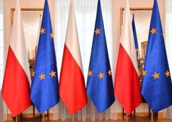 Bruselas plantea cerrar el procedimiento de infracción contra Polonia