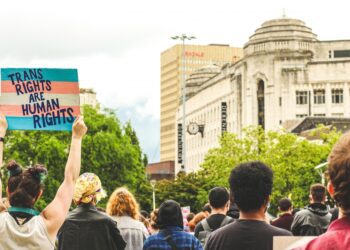 El Abogado General del TJUE afirma que negar cambios de nombre y género entre Estados miembros viola derechos ciudadanos