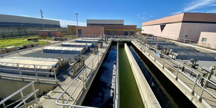 Agbar  Veolia: la lucha de altos directivos pone en riesgo el abastecimiento del agua de Cataluña que preocupa en Bruselas