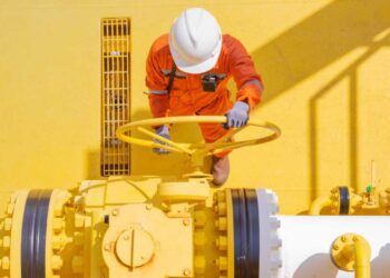 La demanda de gas natural cae un 7,4% hasta los 12,72 TJ en 2023