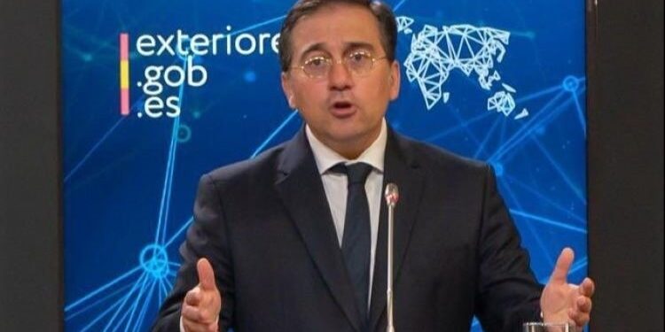 Albares asume que no habrá un acuerdo sobre Gibraltar antes de las elecciones británicas