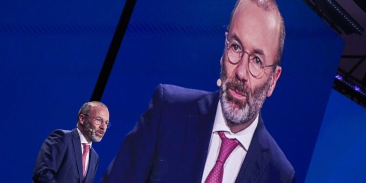 El PPE exige claridad a socialistas y liberales sobre su apoyo a la nominación de Von der Leyen para la presidencia de la Comisión