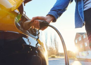 La UE concluye en aumentar los aranceles del coche eléctrico chino al 25% siguiendo el modelo de Estados Unidos