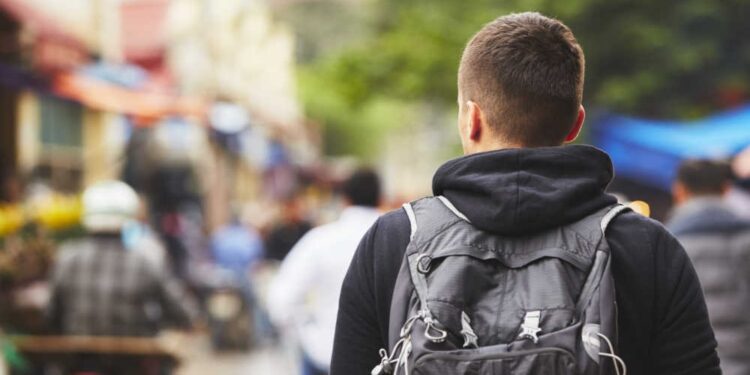 En 2023 un 11,2% de los jóvenes de la UE ni estudiaba ni trabajaba