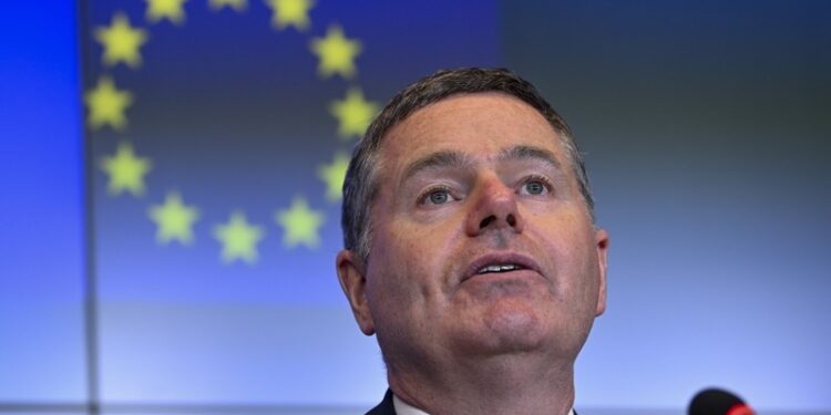 El Eurogrupo reafirma la resiliencia del euro como segunda divisa internacional