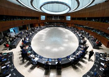 Los ministros de Sanidad de la UE debaten el futuro del paquete farmacéutico y la Unión Europea de la Salud