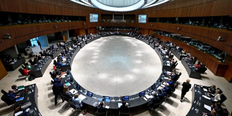 Los ministros de Sanidad de la UE debaten el futuro del paquete farmacéutico y la Unión Europea de la Salud