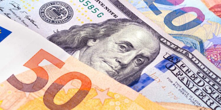 El euro y el dólar estadounidense dominan el comercio extracomunitario en 2023