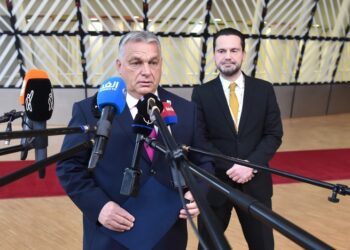 La UE quiere marcar distancias del creciente uso del veto de Orban