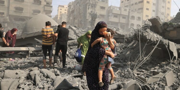 La UE y Bélgica se unen para entregar suministros humanitarios a Gaza en medio de la crisis actual